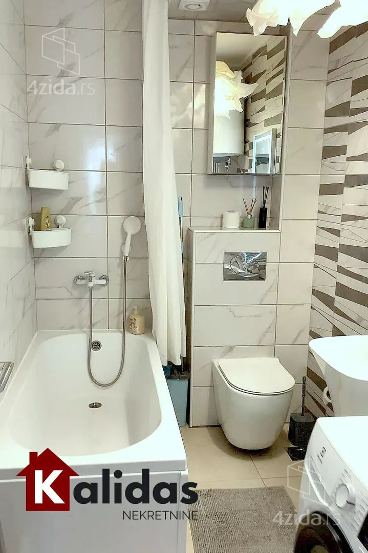 Troiposoban stan | 4zida