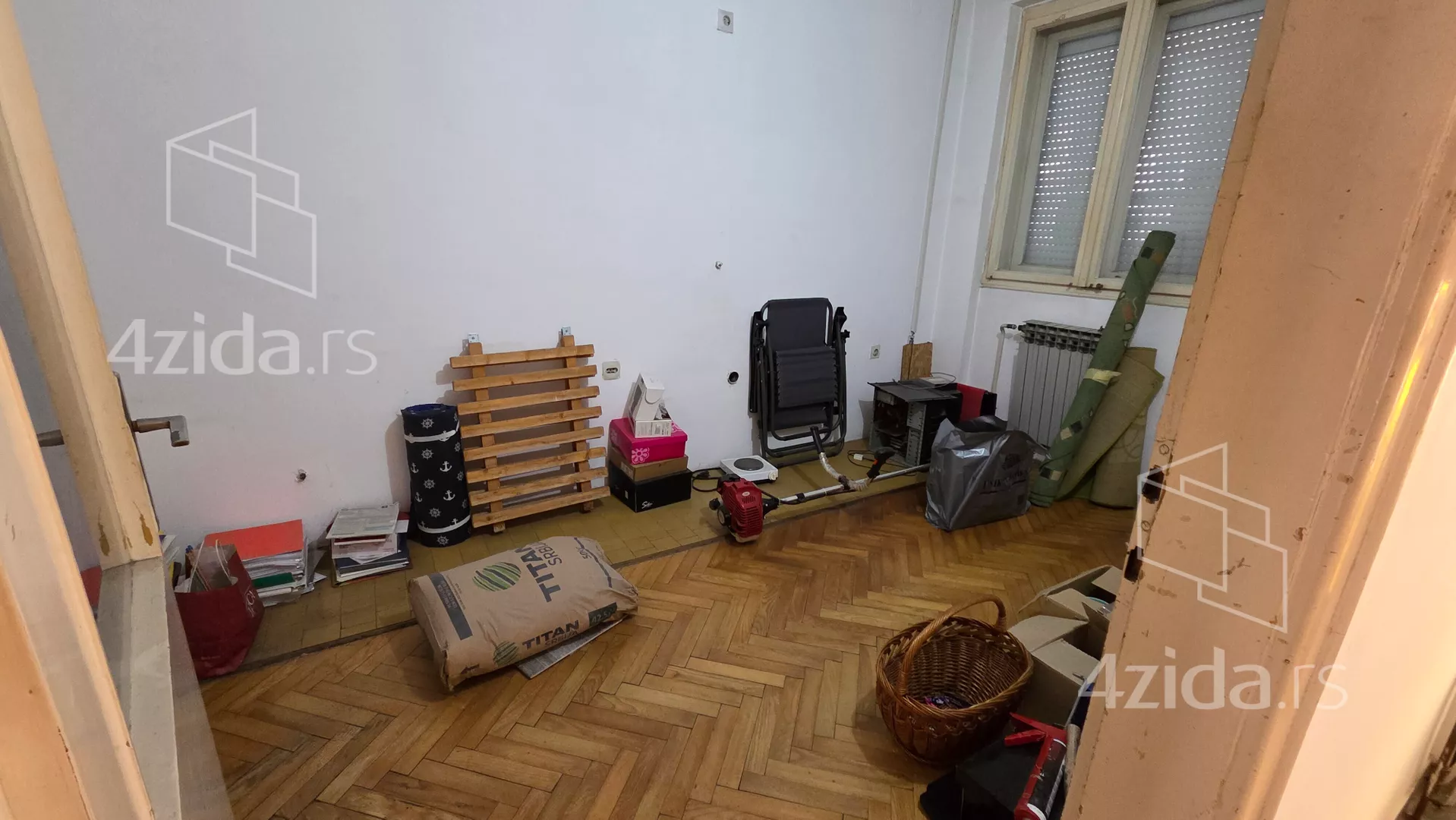 Sedmosoban stan | 4zida