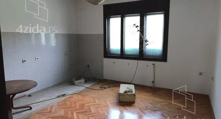 3-etažna kuća | 4zida