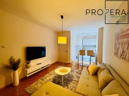 Jesenjinova | 4zida.rs