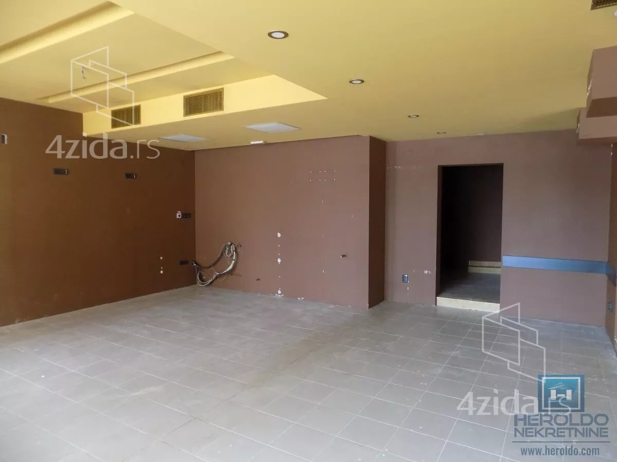 Poslovni prostor | 4zida