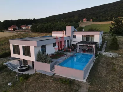 Kosmaj | 4zida.rs