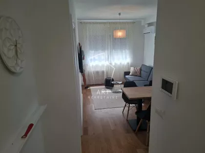 Vojvođanska | 4zida.rs
