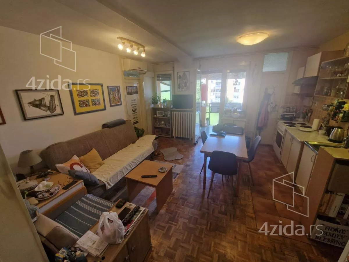 Troiposoban stan | 4zida