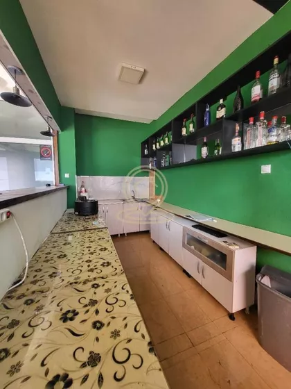 Crveni Pevac | 4zida.rs