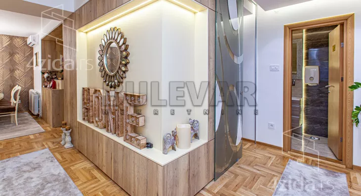 Troiposoban stan | 4zida