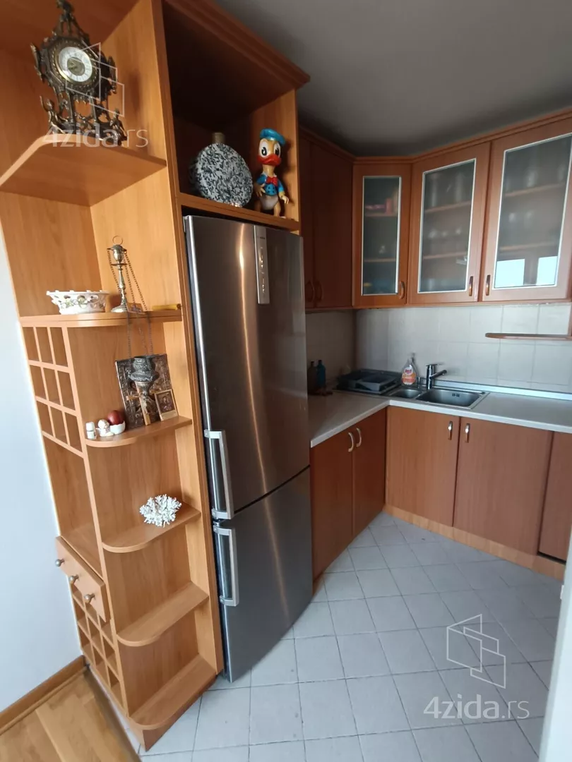 Četvoroiposoban stan | 4zida