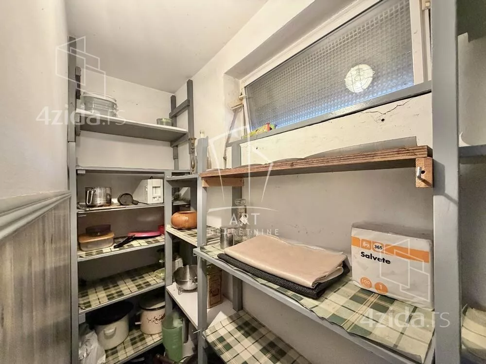 Petosoban stan | 4zida