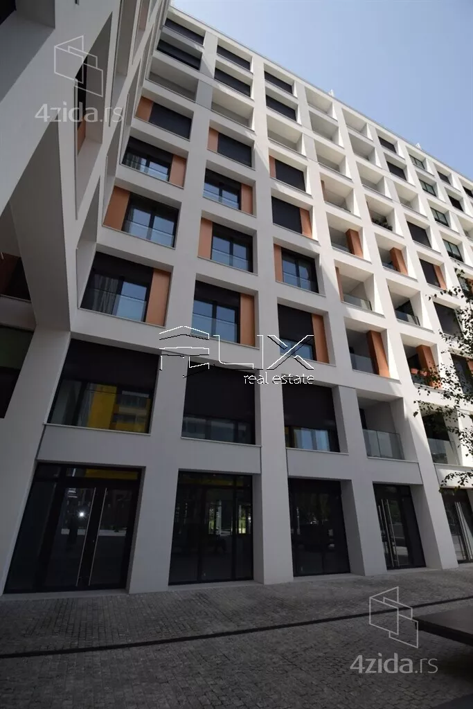 Šestosoban stan | 4zida