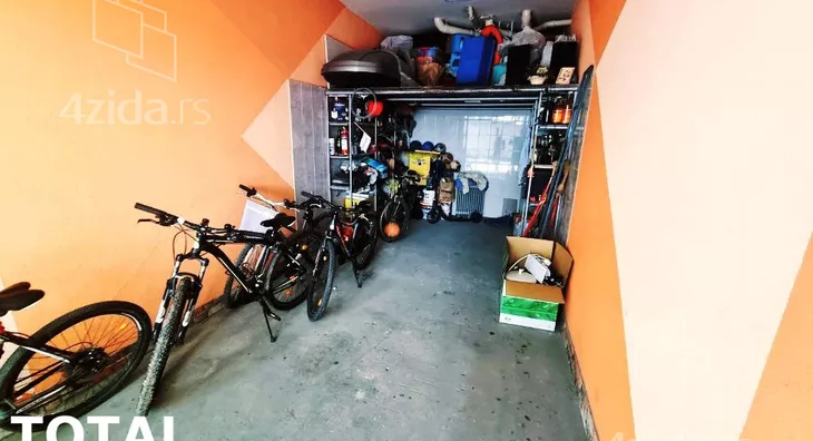 Petoiposoban stan | 4zida