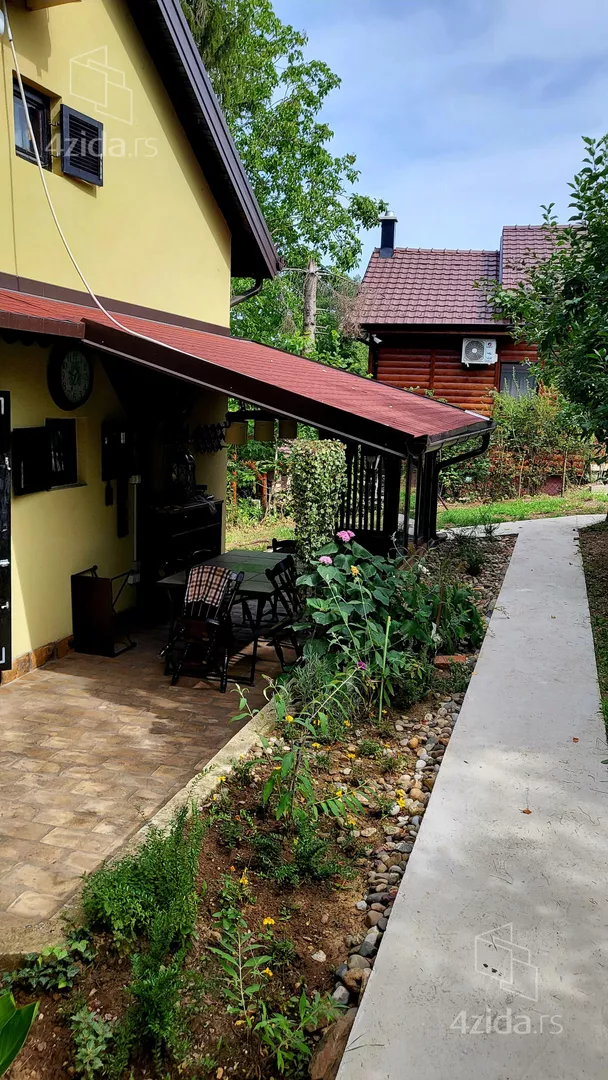 3-etažna kuća | 4zida