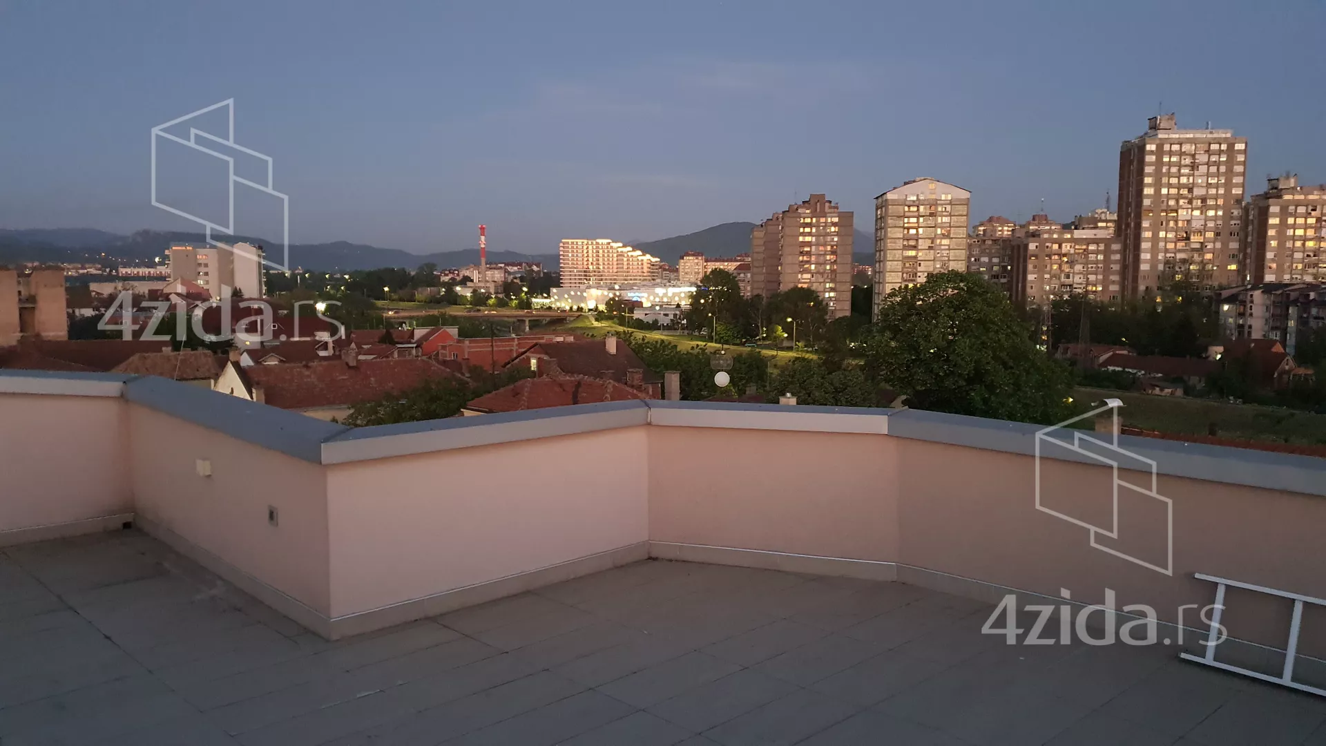Poslovni prostor | 4zida