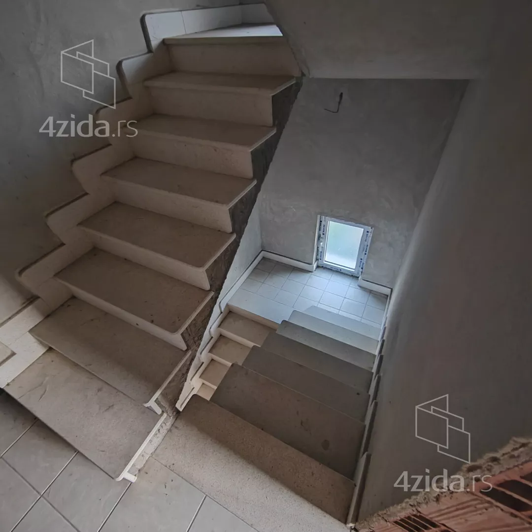 3-etažna kuća | 4zida