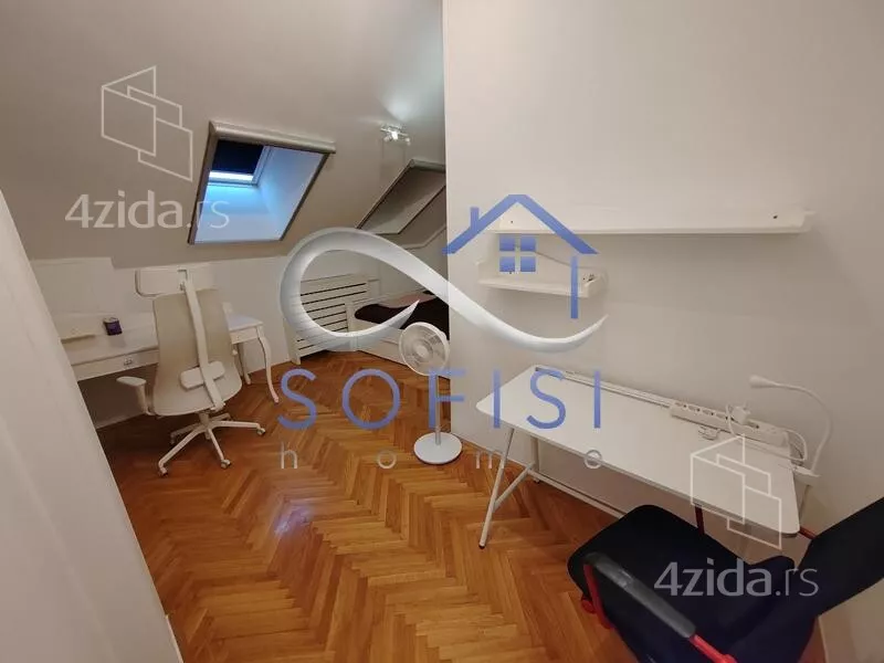Četvoroiposoban stan | 4zida