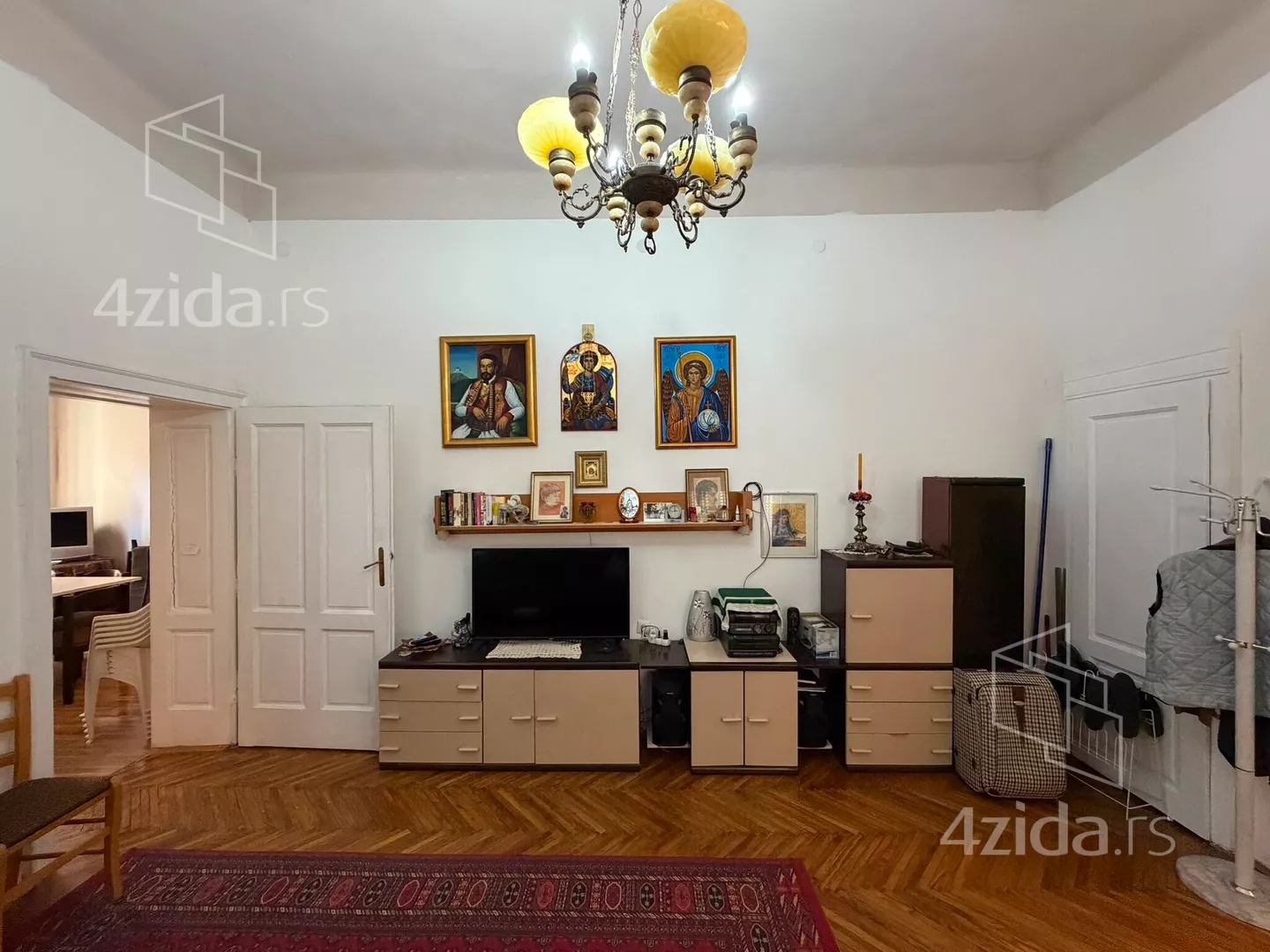 Sedmosoban stan | 4zida
