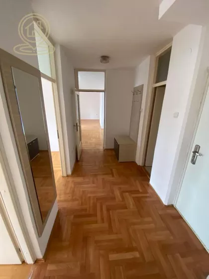 Crveni Krst | 4zida.rs