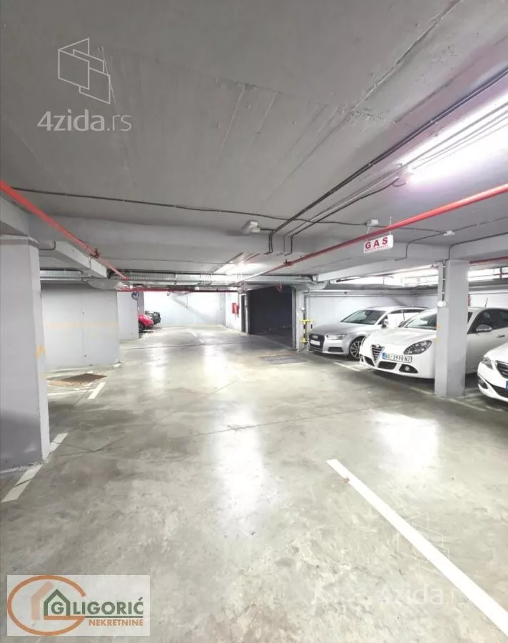 Petosoban stan | 4zida