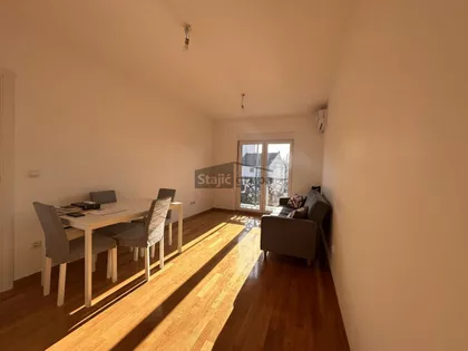 Karađorđeva | 4zida.rs