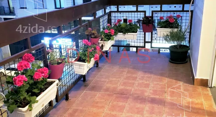 Troiposoban stan | 4zida