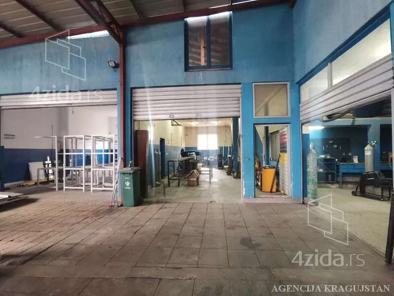 Lokal | 4zida