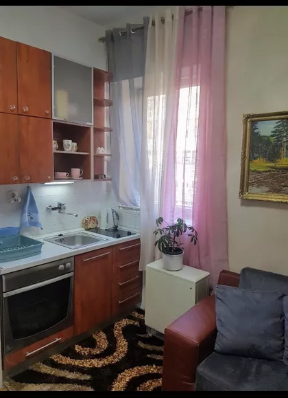 Dečanska bb | 4zida.rs