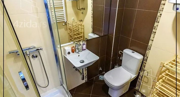 Petosoban stan | 4zida