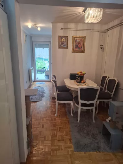 Majska | 4zida.rs