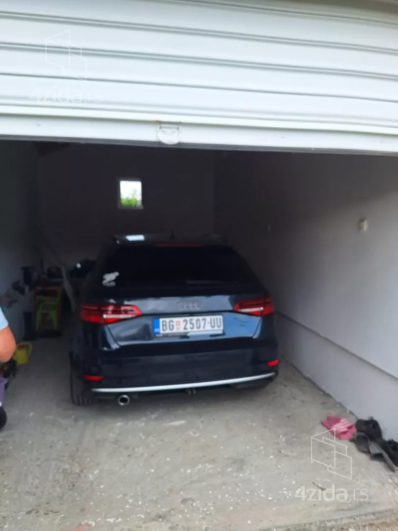 Četvoroiposoban stan | 4zida