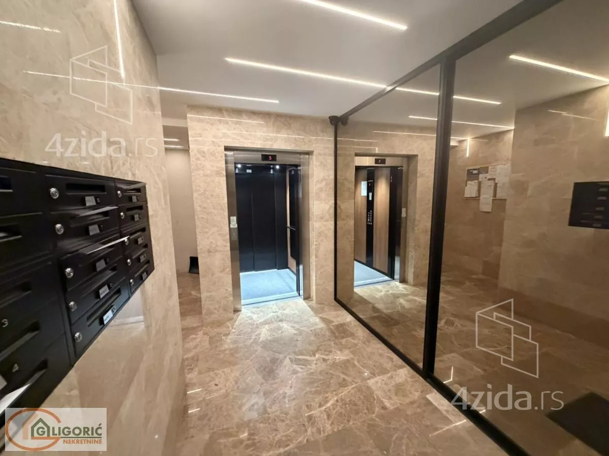 Petosoban stan | 4zida