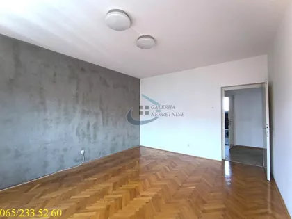 Cara Dušana | 4zida.rs