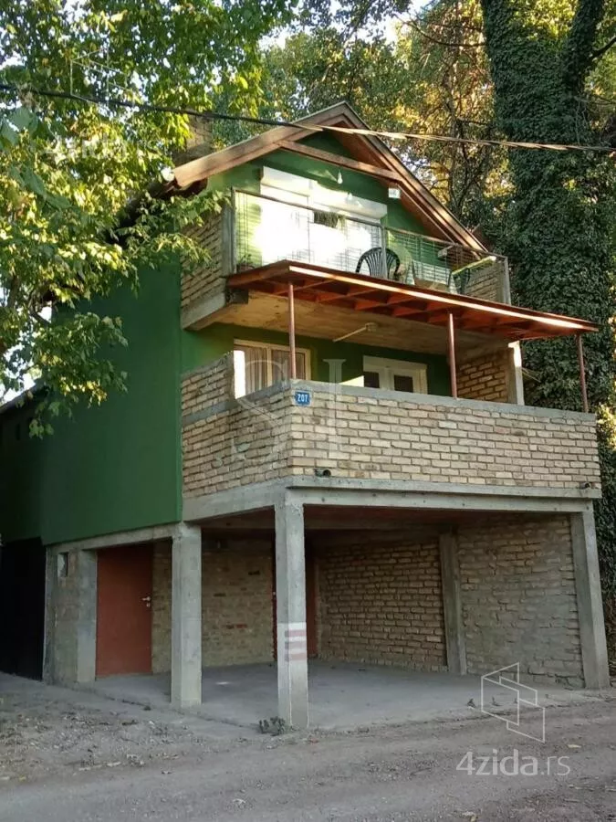 Kuća | 4zida