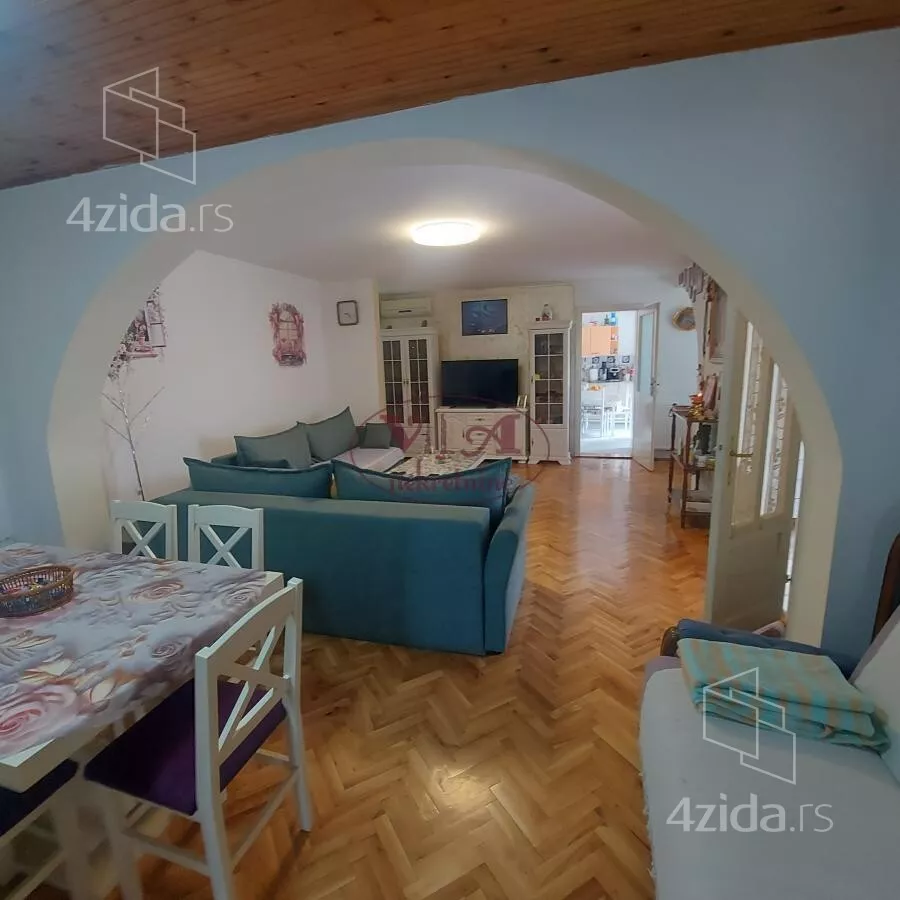 Kuća | 4zida