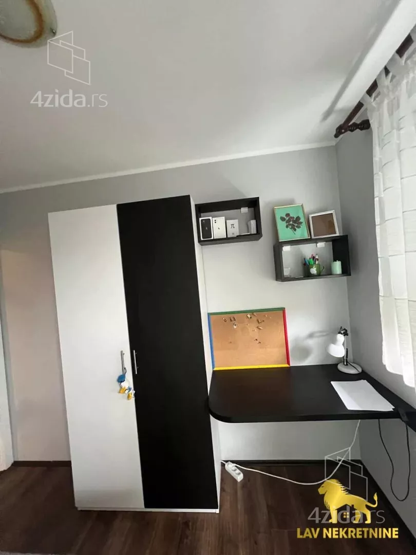 Dvoiposoban stan | 4zida