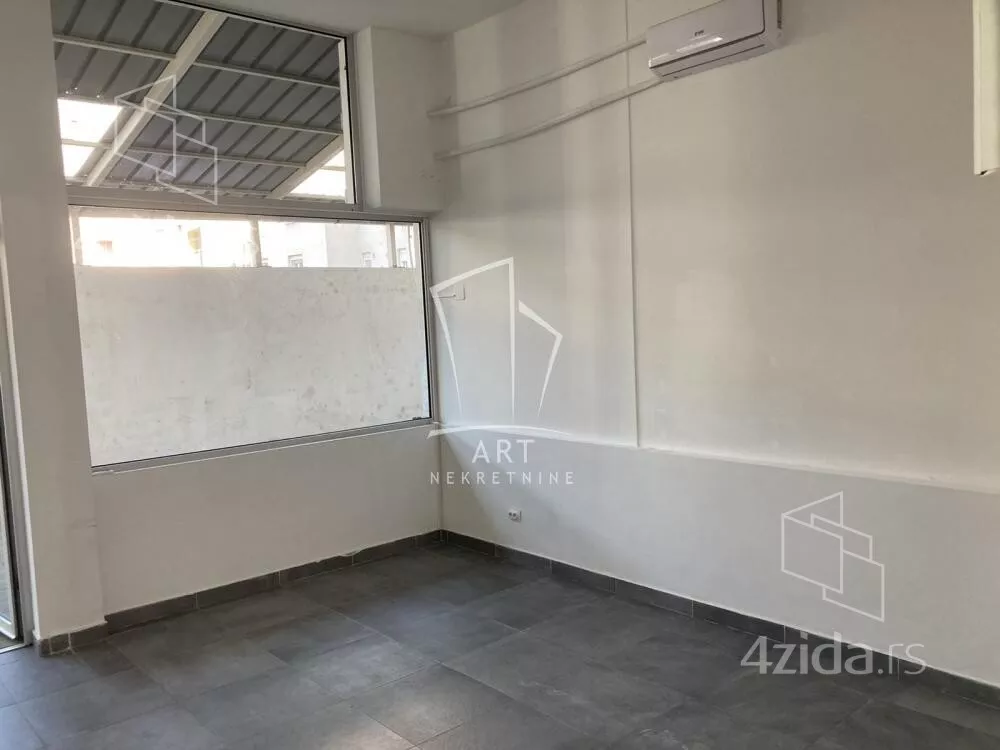 Lokal | 4zida