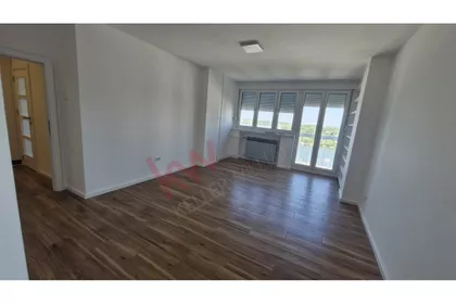 Karadjordjev trg | 4zida.rs
