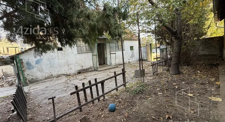 Plac | 4zida