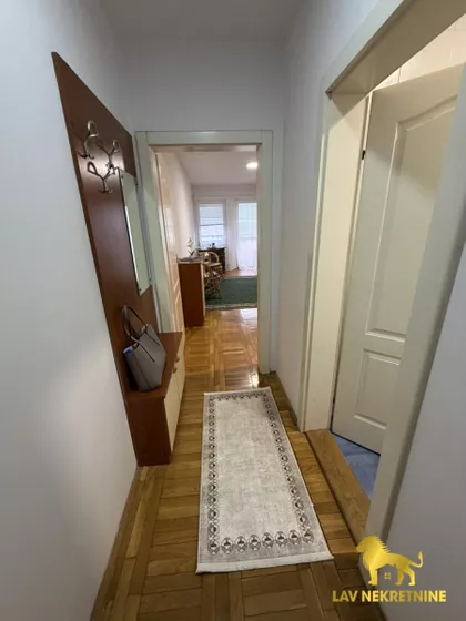 BULEVAR CARA LAZARA | 4zida.rs