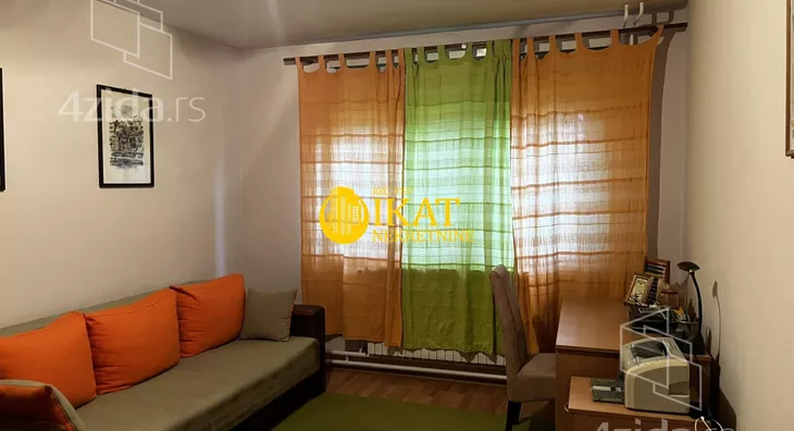 Šestosoban stan | 4zida