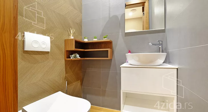 Šestosoban stan | 4zida