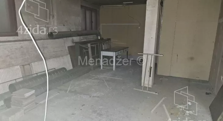 Poslovni prostor | 4zida