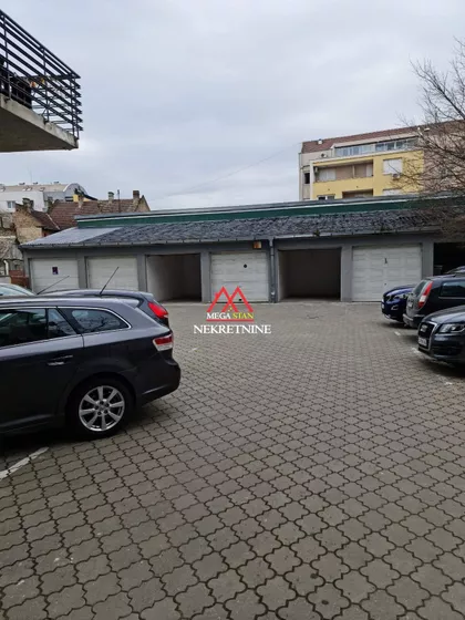 Jovana Subotića | 4zida.rs