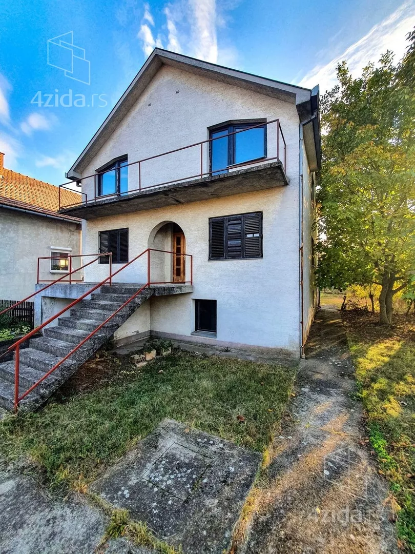 Kuća · 350 m² · Vrbas