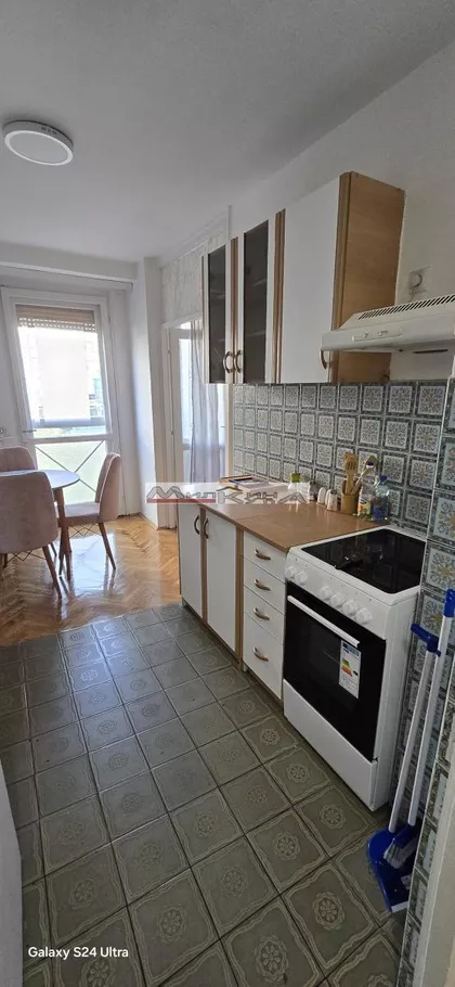 Kalenić pijaca | 4zida.rs