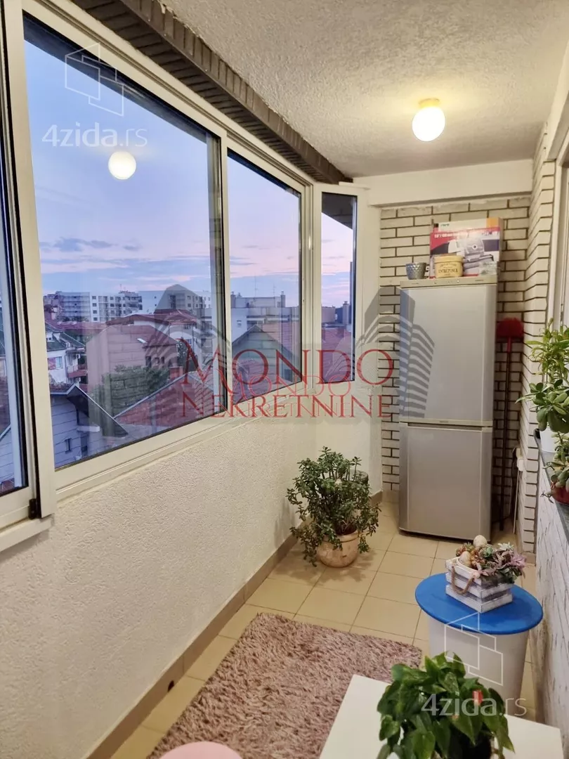 Troiposoban stan | 4zida