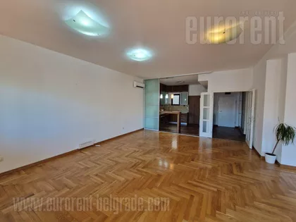 CRVENI KRST | 4zida.rs