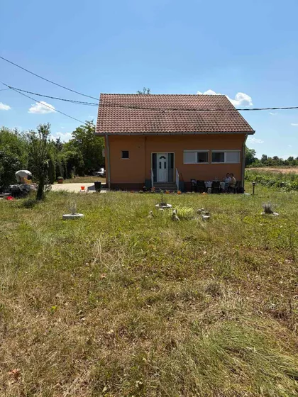 Niška | 4zida.rs