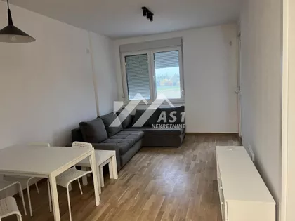 Gorana Jojića | 4zida.rs