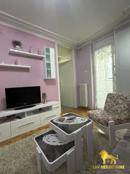 RUMENAČKA | 4zida.rs