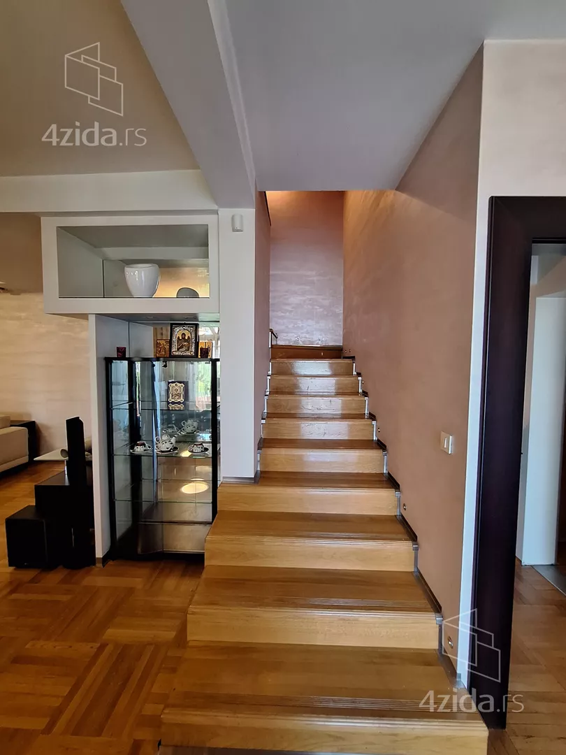 4-etažna kuća | 4zida