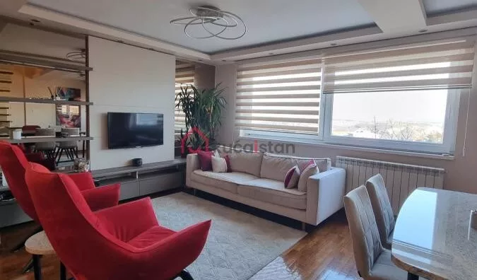 Petosoban stan | 4zida